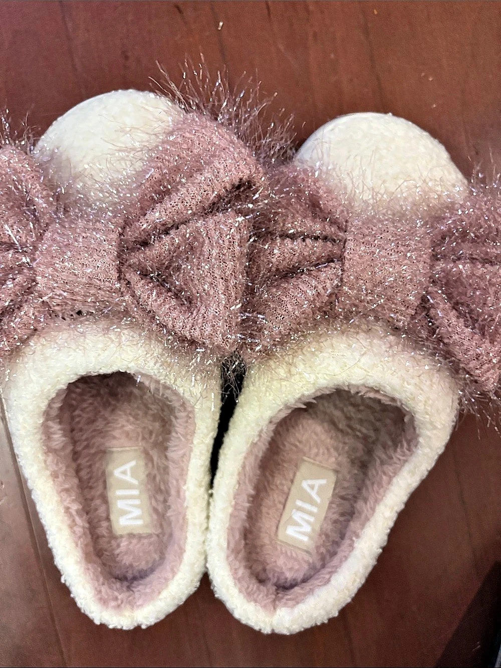 MIA Cozi Bow Slipper Fuzzy Pink & Cream US 6